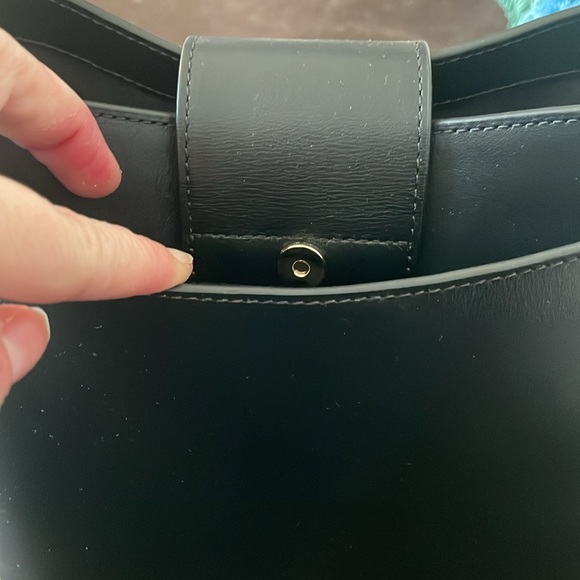 NWT Kate Spade Reegan Bucket Bag Smooth Leather - Black/Gold $459 Retail - Picture 11 of 12